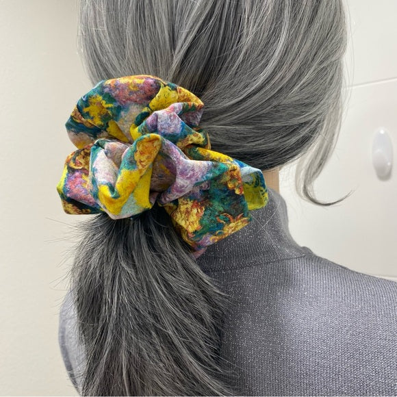 Medium Garden Flower Painting Cotton Scrunchie – Medium Size 100% Cotton Hair Accessory for Thick Hair, Ponytails & Buns