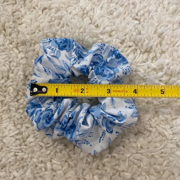Floral Hair Scrunchie. Blue/White. Smal (Mini)