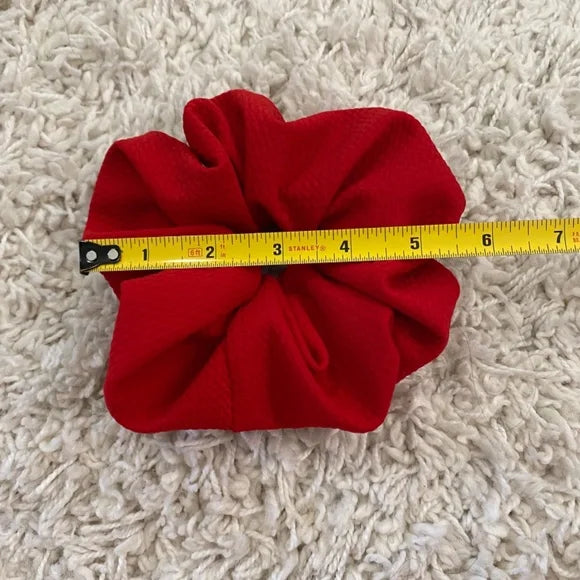 Women's Hair Scrunchie. Red. Medium