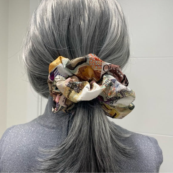 Foreign Currency Print Hair Scrunchie. Multicolor. Medium