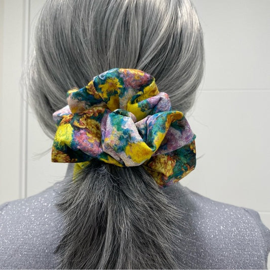 Medium Garden Flower Painting Cotton Scrunchie – Medium Size 100% Cotton Hair Accessory for Thick Hair, Ponytails & Buns