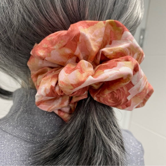 Rose Print Print Hair Scrunchie. Pink Multi. Medium