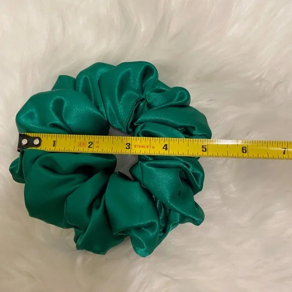 Medium Emerald Green Satin Scrunchie – 100% Polyester, No-Damage Hair Accessory for Ponytails & Buns
