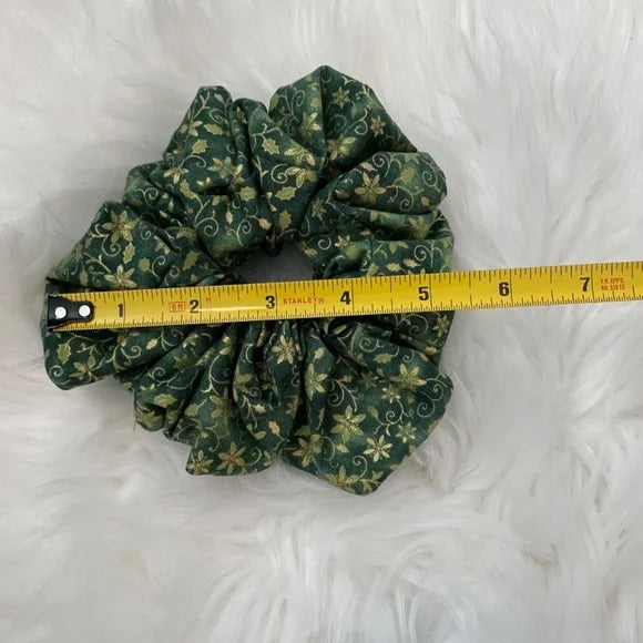 Christmas Hair Scrunchie. Christmas Print. Multicolor . Medium