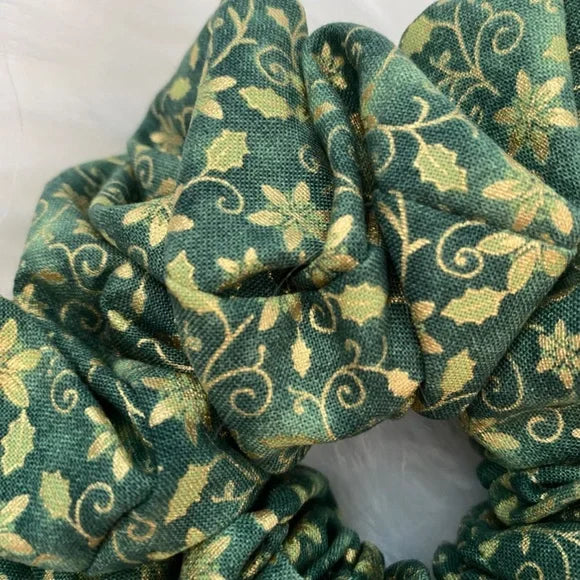 Christmas Hair Scrunchie. Christmas Print. Multicolor . Medium