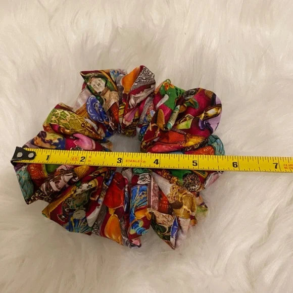 Perfume Bottles Print Hair Scrunchie. Multicolor. Medium