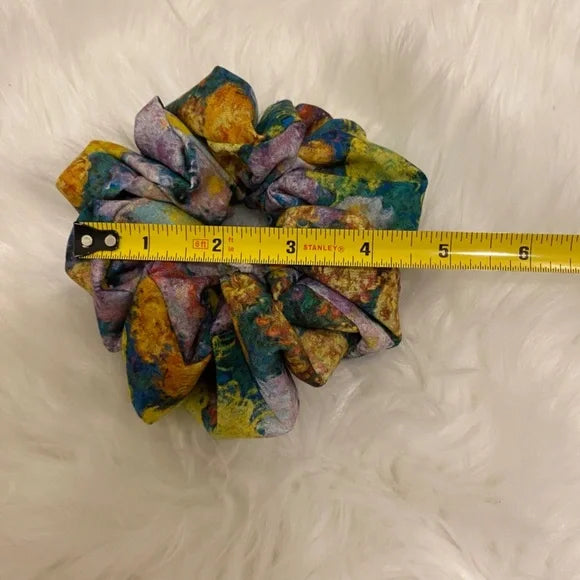 Medium Garden Flower Painting Cotton Scrunchie – Medium Size 100% Cotton Hair Accessory for Thick Hair, Ponytails & Buns