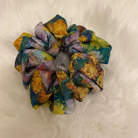 Medium Garden Flower Painting Cotton Scrunchie – Medium Size 100% Cotton Hair Accessory for Thick Hair, Ponytails & Buns