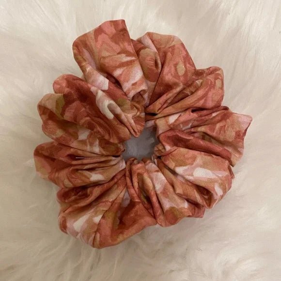 Rose Print Print Hair Scrunchie. Pink Multi. Medium