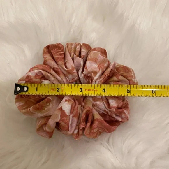 Rose Print Print Hair Scrunchie. Pink Multi. Medium