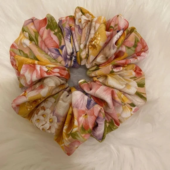 Floral Hair Scrunchie. Multicolor . Medium