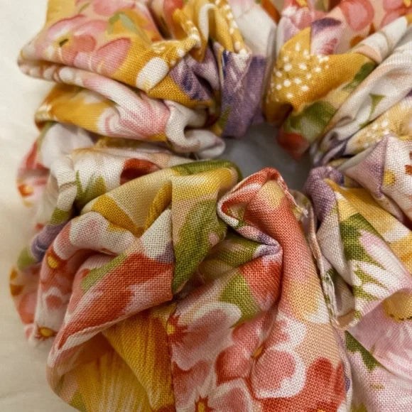 Floral Hair Scrunchie. Multicolor . Medium