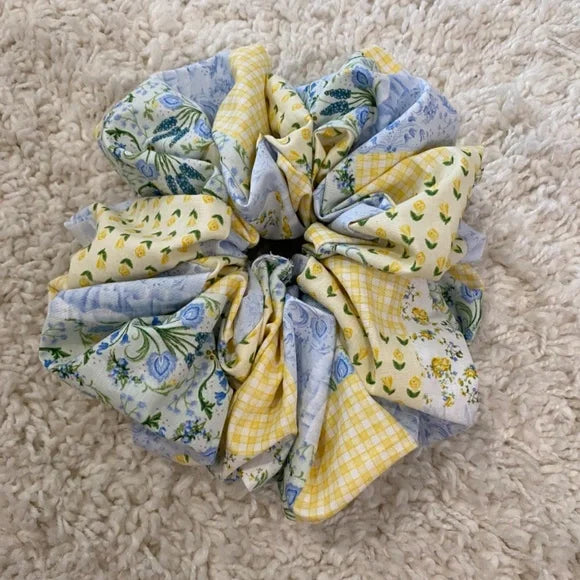 Floral Hair Scrunchie. Multicolor . XL