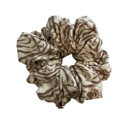 Hair Scrunchie. Multicolor. XL. Tiger Print. Brown/Cream
