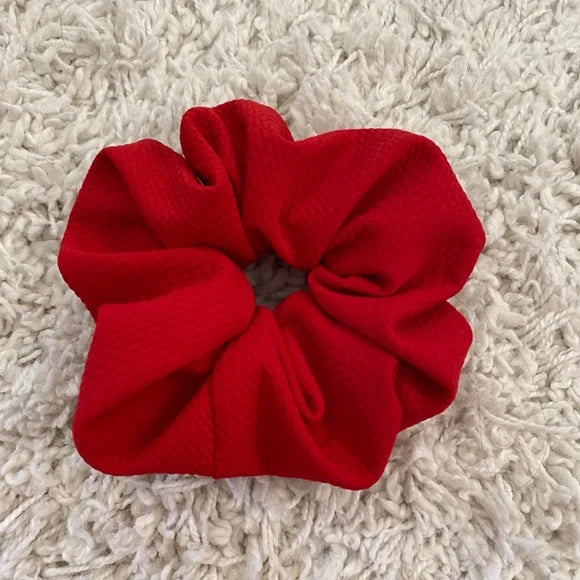 Women's Hair Scrunchie. Red. Medium