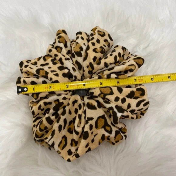 Women's Hair Scrunchie. Leopard Print. XL. Multicolor